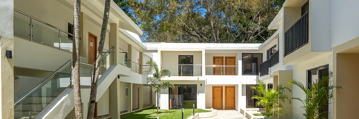 Classic Comfort, Tropical Elegance